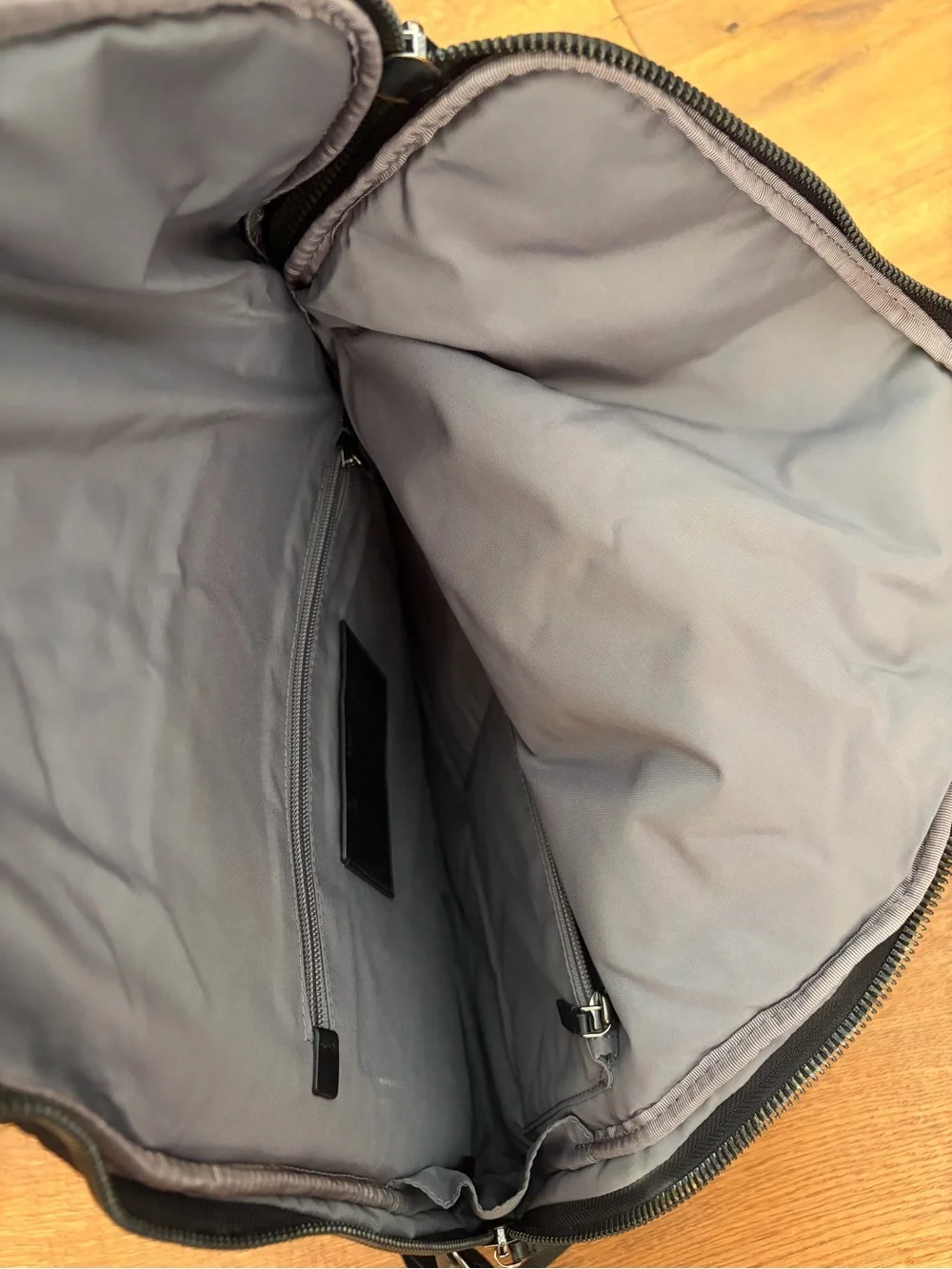 Tumi sleek black